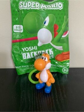 Super Mario Backpack Buddy